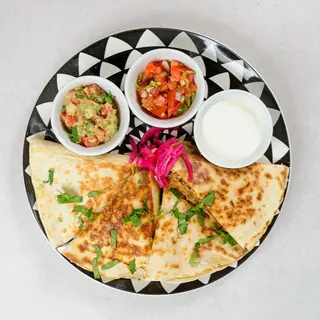Quesadillas  De  Pollo