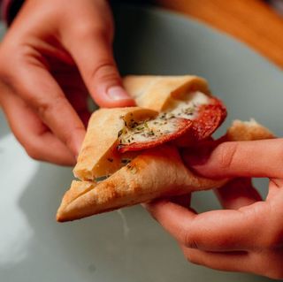 GARLIC BITES - MOZZARELLA E PEPPERONI