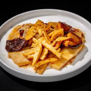 W88 Bambú Y Setas Salteadas