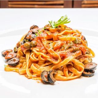 Tagliatelle A La Puttanesca