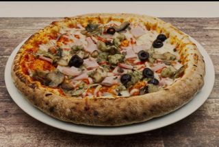 Pizza Cuatro Estaciones (L)