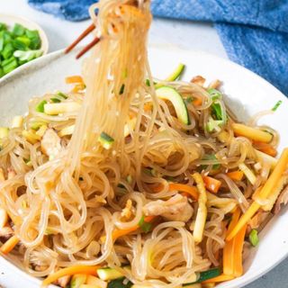 Spaghetti di soia con verdure