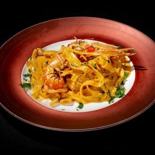 Tagliatelle in crema di scampi