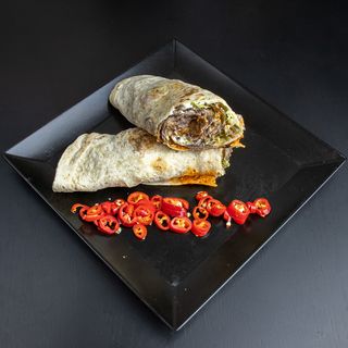 Zestaw Shawerma spicy + napój brzoskwiniowy 0.25l