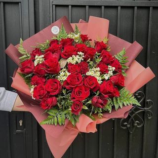 BUKIET Z CZERWONYCH RÓŻ