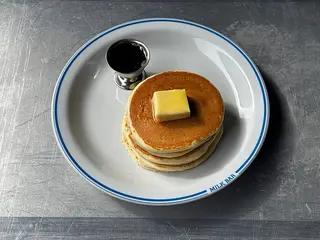 ПАНКЕЙКИ З КЛЕНОВИМ СИРОПОМ (290\50g)