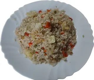 71.Orez prajit cu legume si ou