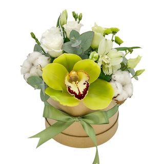 Aranjament floral in cutie cu bumbac orhidee alstroemeria si lisiantus