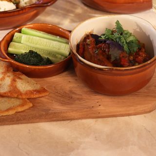 აჯაფსანდალი ცეცხლზე 