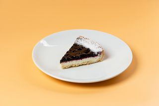 Тарт з чорницями та сиром (125г)