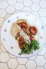 Медальоны из телятины с печеным картофелем(310гр)