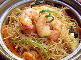 Spaghetti di riso saltato con gambero