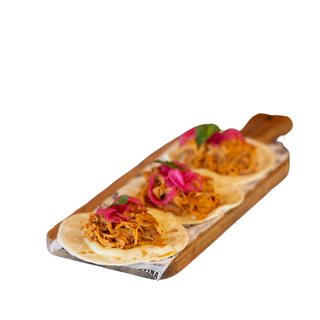 Tacos de tinga de pollo