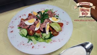 Sałatka Nicejska z tuńczykiem i jajkiem