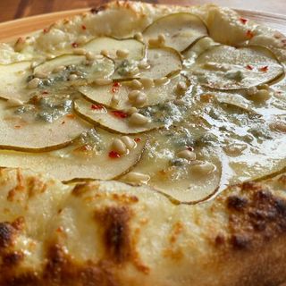 Піца <<Горгонзола з грушею>> (500 г.)