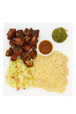 Attiéké (2 Boules) & ¼ Poulet Frit