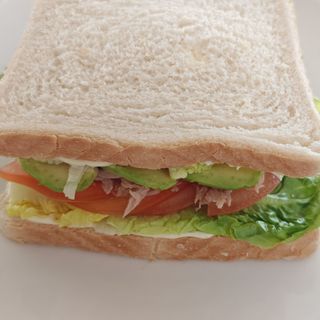 Sandwich con Atún 