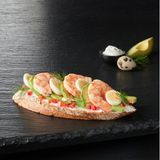 ტარტინი კრევეტებით და ავოკადოთი