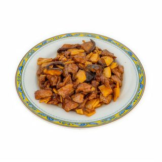 Pollo con Bambú y Setas Chinas