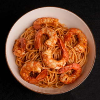 Espaguetis Con Gambas En Salsa Marinera