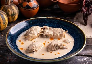 ქათამი ბაჟეში