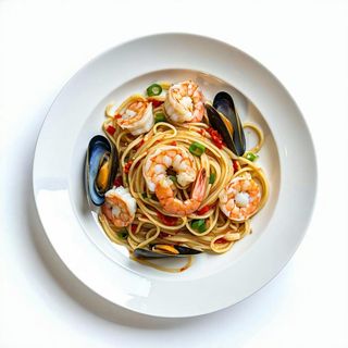 017 Spaghetti di soia con misto di mare