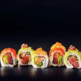 Uramaki lobster roll