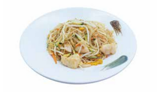 Spaghetti di riso con pollo