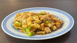 33-Pollo con peperoni piccanti e noccioline