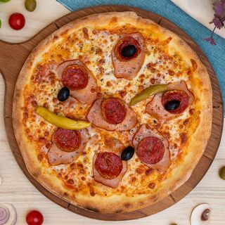 Meat Lover pizza 32 cm