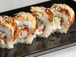 BLACK DRAGON ROLL 8 szt. 260g