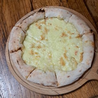 Pogača sa sirom i češnjakom