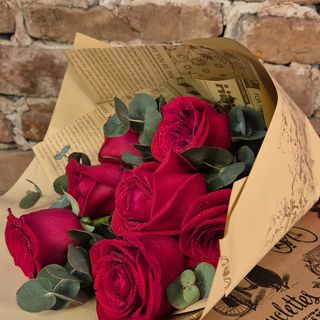 7 trandafiri rosii Valentines Cluj