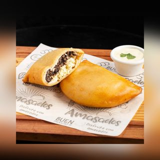 Empanada Domino