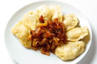 Вареники з м'ясом та шкварками (200г)