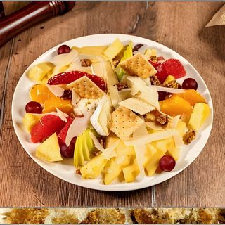 Platou de brânzeturi și fructe proaspete - 2 persoane