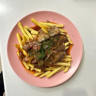 Казан-кебаб с картофелем фри