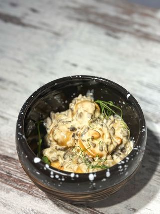 Пельмені фрі з грибним соусом (300 г)