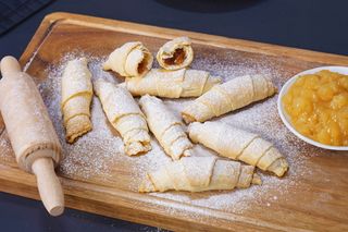 Biscuiti Cornulete cu Visina, 200g