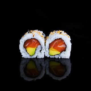 301. Ura Salmón Con Aguacate (8 Uds.)