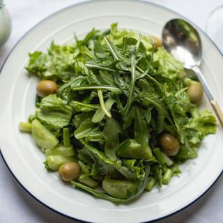 მწვანე სალათი პარმეზანით