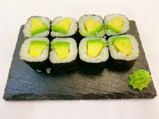 Maki Aguacate (8 Uds.)