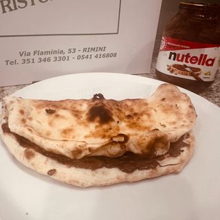 panino con crema al cioccolato 