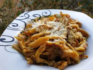 Pasta ljuta sa bukovačom