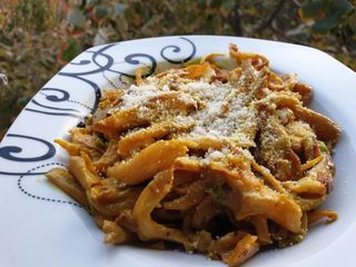 Pasta ljuta sa bukovačom