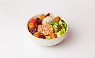 “BUDDHA BOWL” sa tartar lososom (Posno)