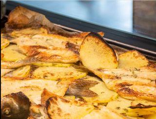 Spigola in crosta di patate 