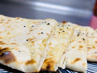 Cheese naan