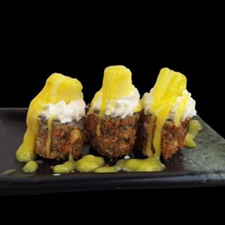 060 - Maki Frito Mango (3Pzs)