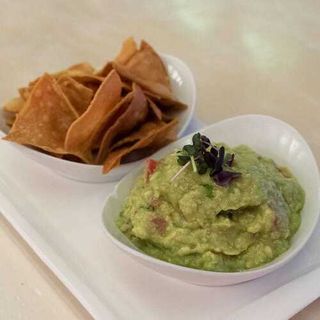 Guacamole Con Totopos